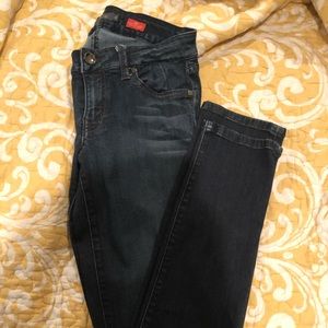 Level 99 Skinny Jeans size 27